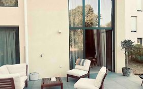 3 Bedroom Duplex With Garden